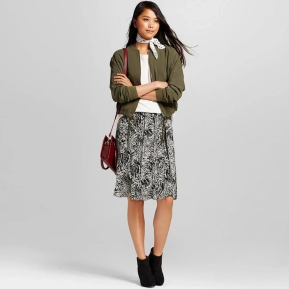 WhoWhatWear Black and White Car Wash Skirt - Picture 2 of 5